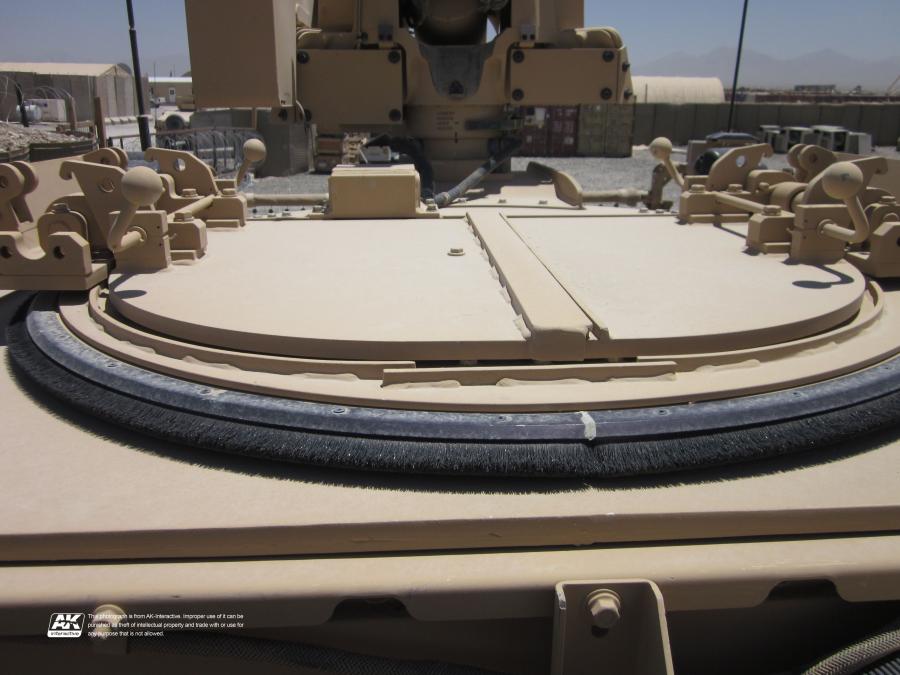 Детали экстерьера Oshkosh M-ATV 2009 года  (фото 505 из 676)